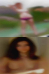 Love queen with strap naked women on.